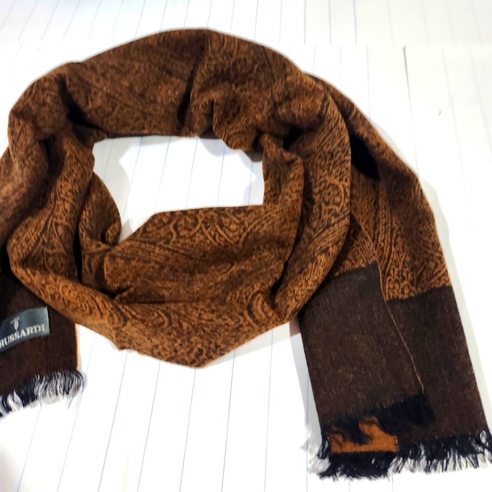 Trussardi scarf made in Italy 🇮🇹